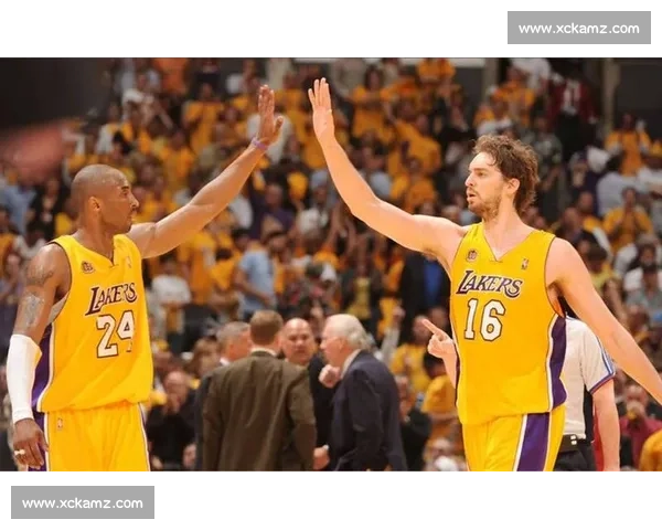 保罗亲述 20 年遗憾:与科比的交易夜密谈,成 NBA 未解谜 保罗亲述 20 年遗憾:与科比的交易夜密谈,成 NBA 未解谜